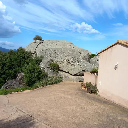 Mini 1 Piece 21 M2 Pour 2 Personnes Piscine Partagee Climatisation Apartment