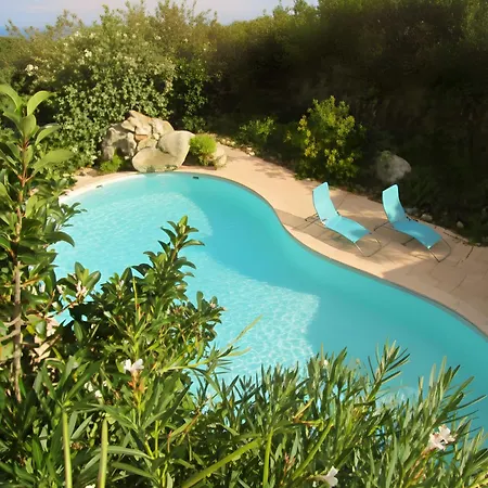 Mini 1 Piece 21 M2 Pour 2 Personnes Piscine Partagee Climatisation Lejlighed Porto-Vecchio (Corsica)
