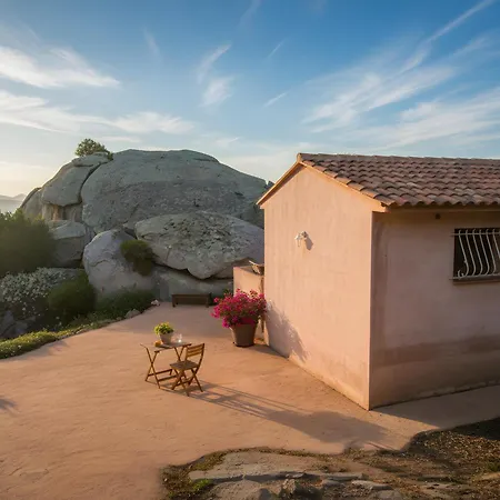 Mini 1 Piece 21 M2 Pour 2 Personnes Piscine Partagee Climatisation Apartment Porto-Vecchio (Corsica)