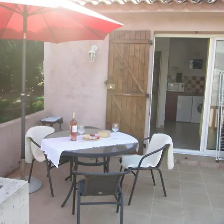 Mini 1 Piece 21 M2 Pour 2 Personnes Piscine Partagee Climatisation Lejlighed Porto-Vecchio (Corsica)