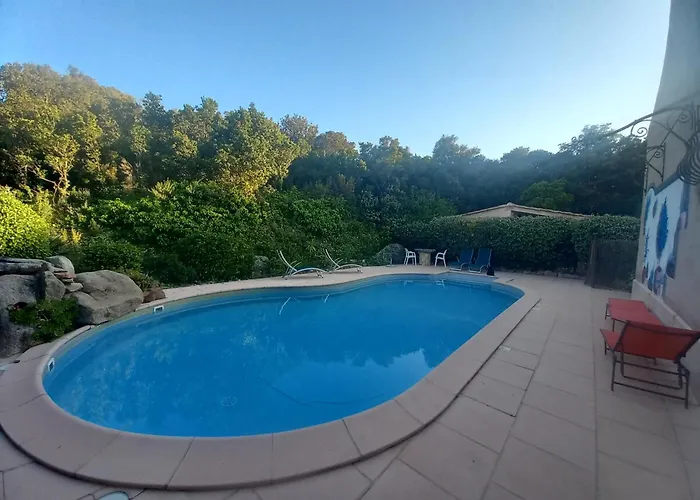 Mini 1 Pièce 21 M2 Pour 2 Personnes Piscine Partagée Climatisation * Porto-Vecchio (Corsica)