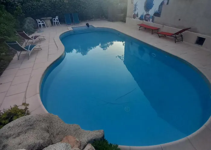 Mini 1 Pièce 21 M2 Pour 2 Personnes Piscine Partagée Climatisation Appartement *