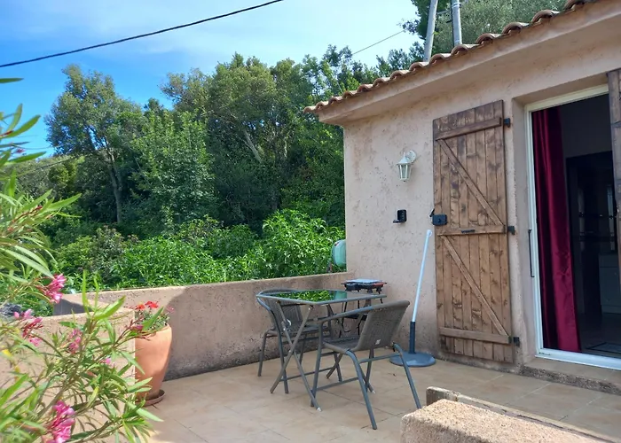 Mini 1 Pièce 21 M2 Pour 2 Personnes Piscine Partagée Climatisation Appartement